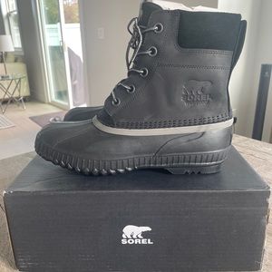 NWT! Sorel boots Cheyanne II . Men’s size 10